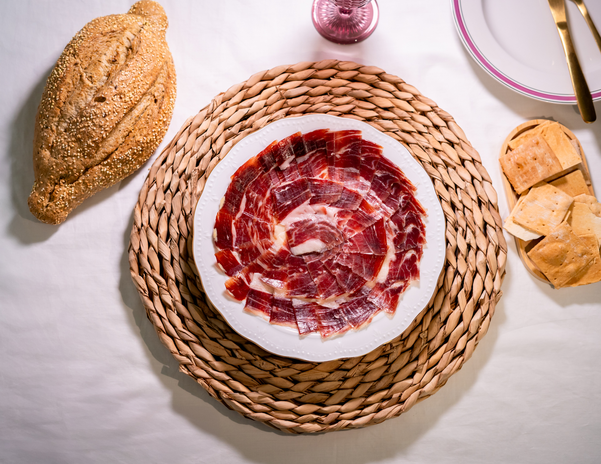 plato-jamon-iberico-abadia-de-galan-extremadura