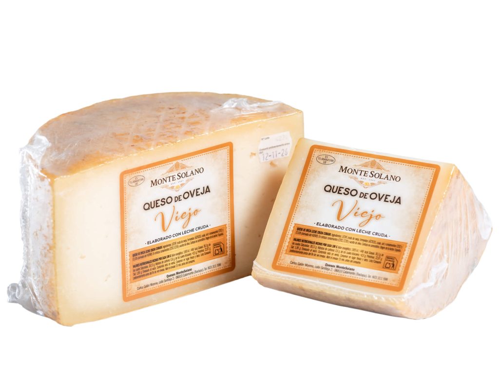 Queso artesano de oveja viejo Montesolano de sabor intenso en formato de medio queso y cuña