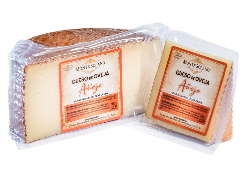 Queso de oveja añejo Gran Reserva Montesolano de curación prolongada artesanal en formato de medio queso y cuña